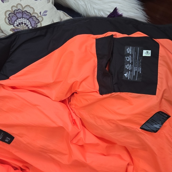 Black Puffer Jacket with Hood - Picture 4 of 4